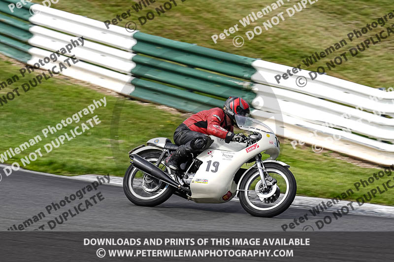 Vintage motorcycle club;eventdigitalimages;mallory park;mallory park trackday photographs;no limits trackdays;peter wileman photography;trackday digital images;trackday photos;vmcc festival 1000 bikes photographs